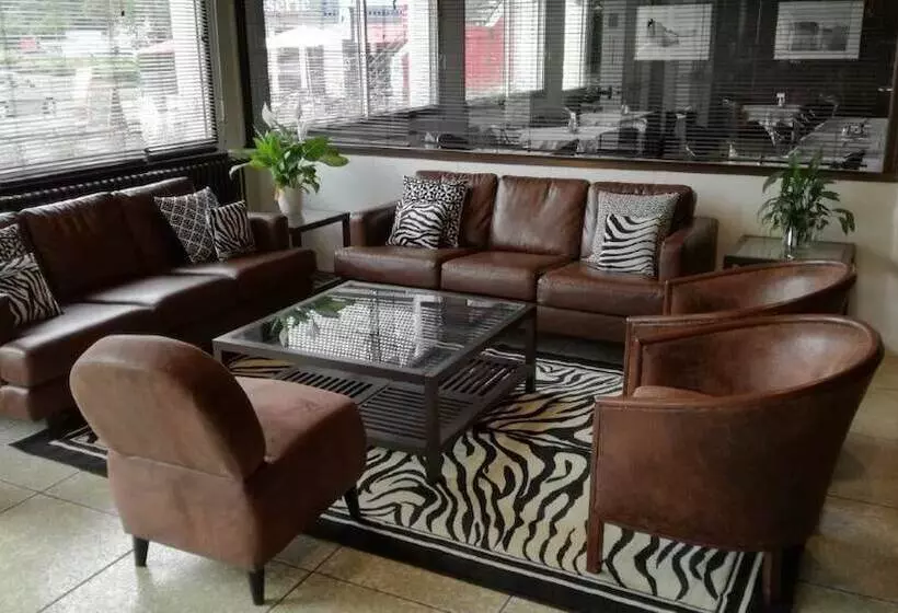 Fotos del hotel Hôtel Notre Dame De La Sarte:  28