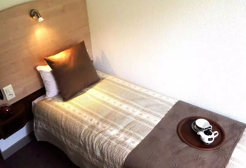 Fotos del hotel Hôtel Notre Dame De La Sarte:  33