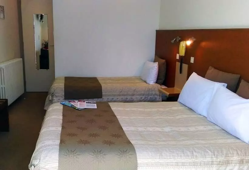 Fotos del hotel Hôtel Notre Dame De La Sarte:  17