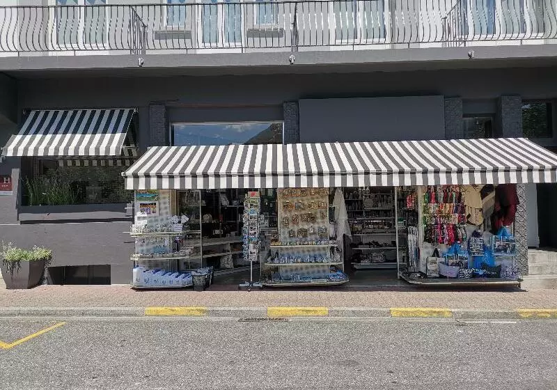 Fotos del hotel Hôtel Notre Dame De La Sarte:  100