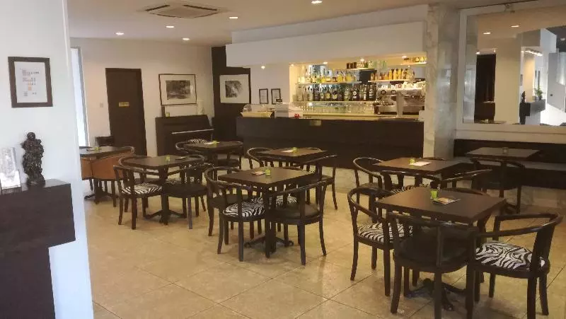 Fotos del hotel Hôtel Notre Dame De La Sarte:  49