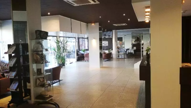 Fotos del hotel Hôtel Notre Dame De La Sarte:  35