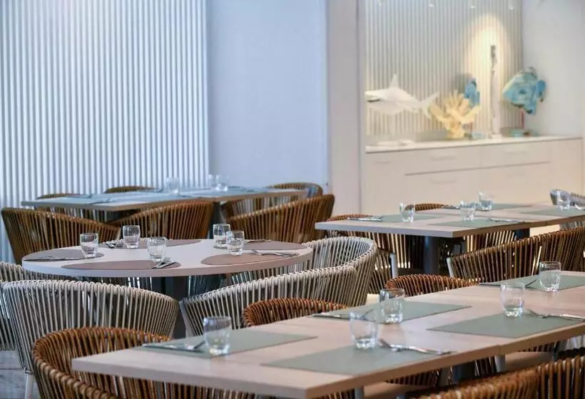 Fotos del hotel Salles Hotels Marina Portals:  13