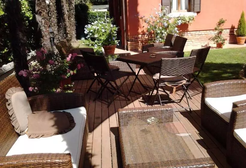 Fotos del hotel Villa Casanova:  3