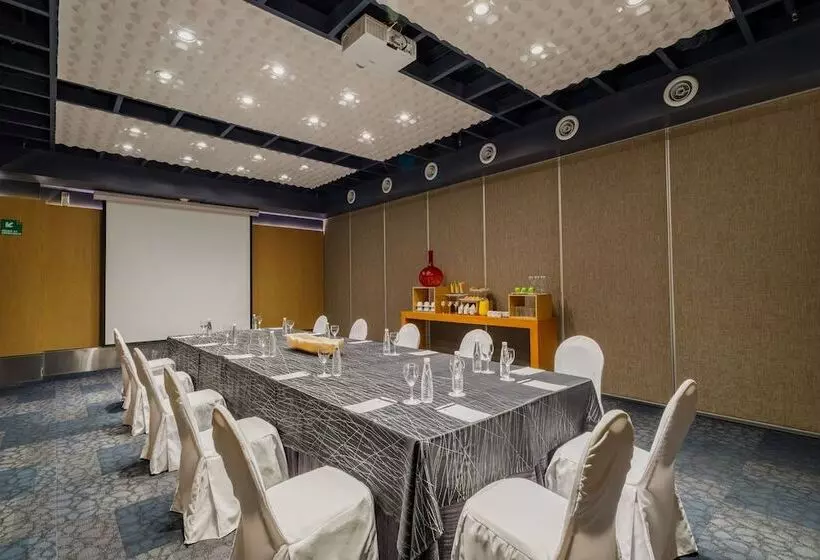 Fotos del hotel Camino Real Aeropuerto:  22