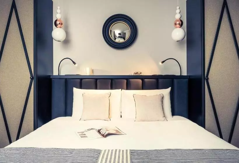 Mercure Paris Arc De Triomphe Wagram