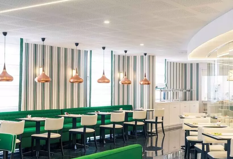 Fotos del hotel Mercure Jardines De Albia:  11