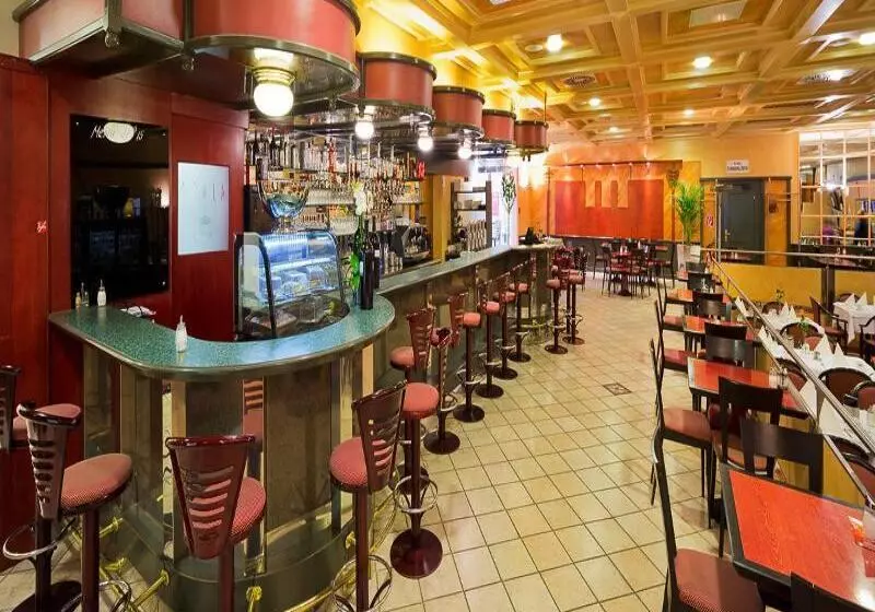 Fotos del hotel Vienna Sport:  6