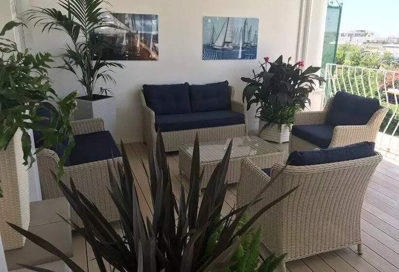 Fotos del hotel Bougainville:  13