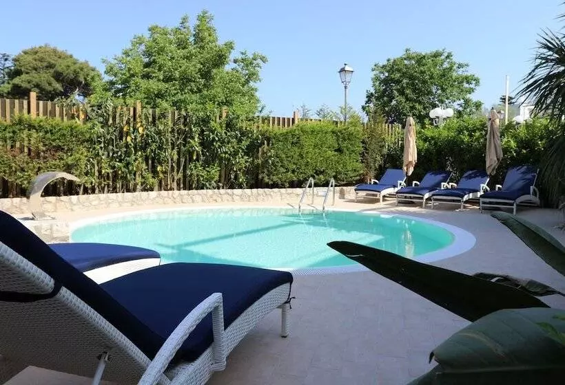 Fotos del hotel Bougainville:  2