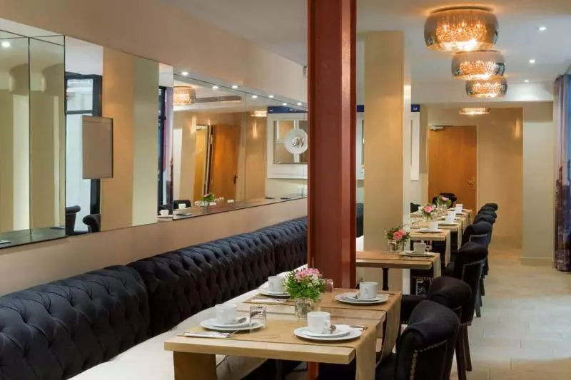 Fotos del hotel Le 18 Paris:  16