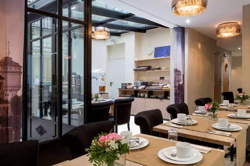 Fotos del hotel Le 18 Paris:  9