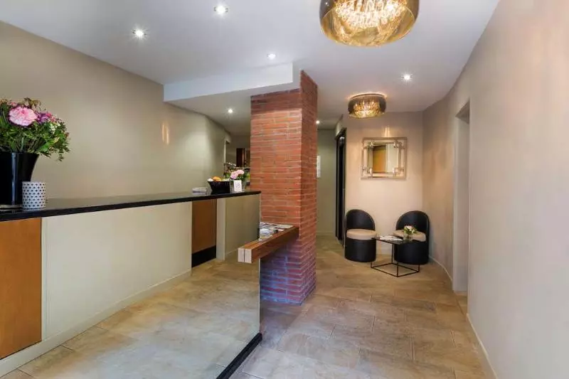 Fotos del hotel Le 18 Paris:  2