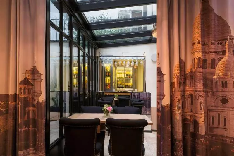 Fotos del hotel Le 18 Paris:  10