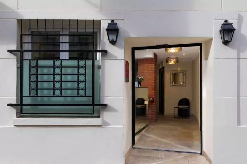 Fotos del hotel Le 18 Paris:  17