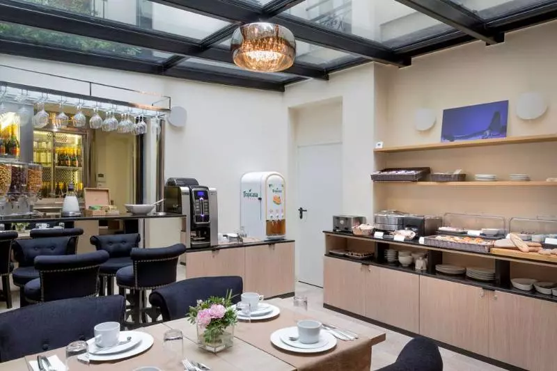 Fotos del hotel Le 18 Paris:  24