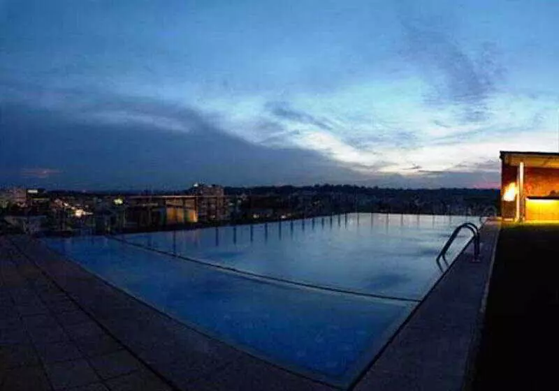 Fotos del hotel Royal Orchid Bangalore:  2