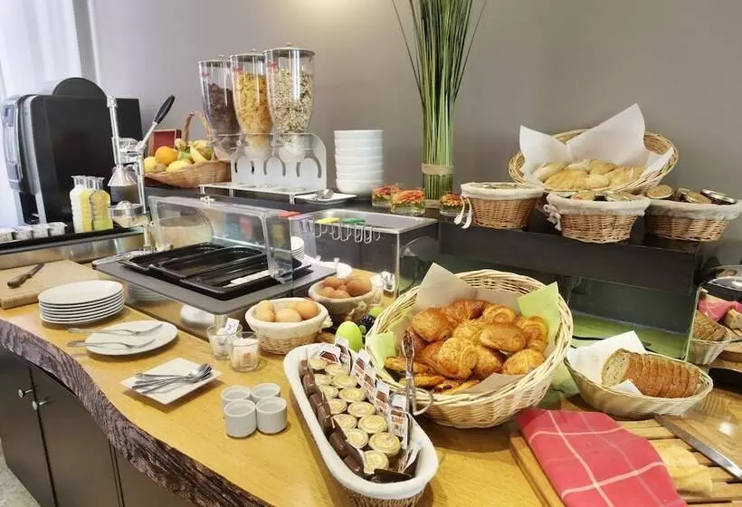 Fotos del hotel Hôtel La Villa Tosca:  7