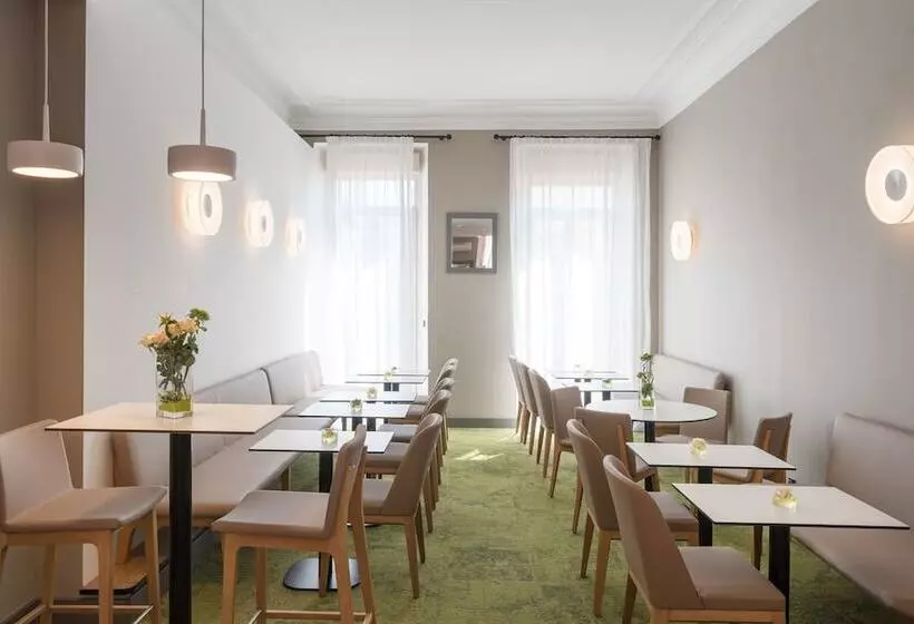 Fotos del hotel Hôtel La Villa Tosca:  2