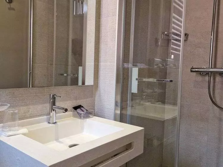 Fotos del hotel Hôtel La Villa Tosca:  8