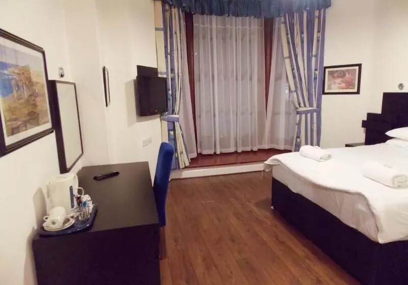 Fotos del hotel Victorian House:  12