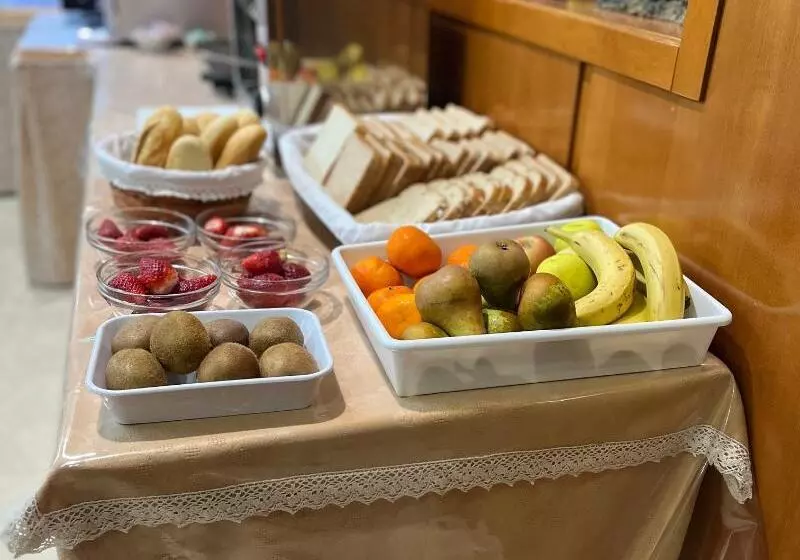 Fotos del hotel Villa De Llanes:  4