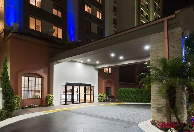 Fotos del hotel Holiday Inn Express & Suites - Nearest Universal Orlando, An Ihg:  9