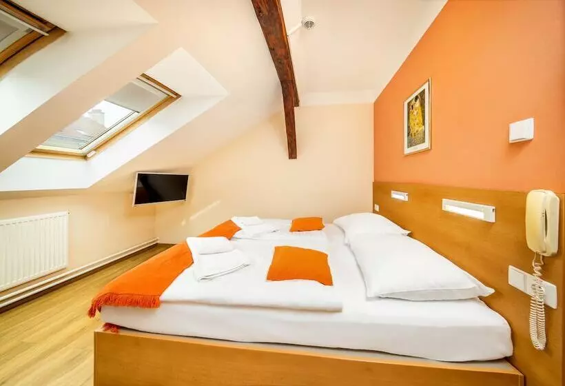 Fotos del hotel Golden City Garni:  11