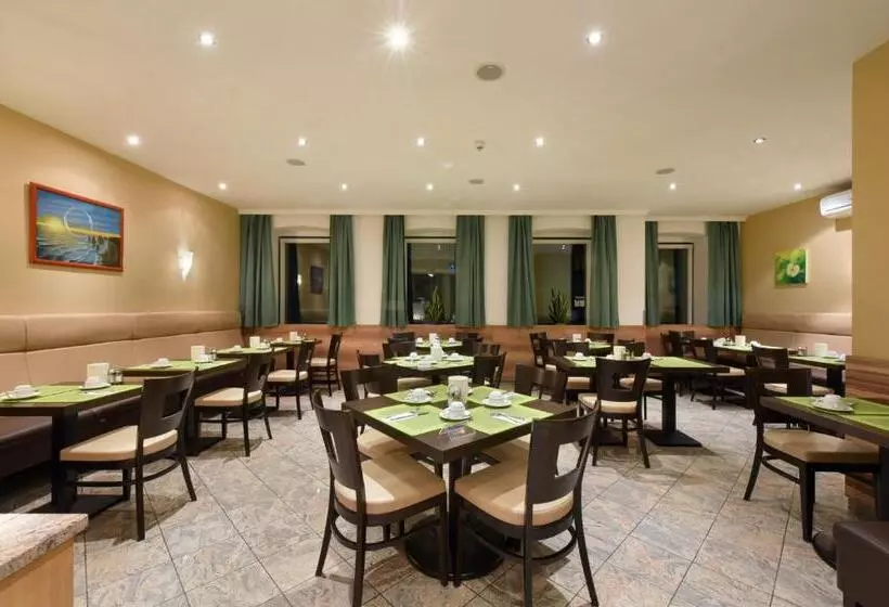 Fotos del hotel Lucia:  11