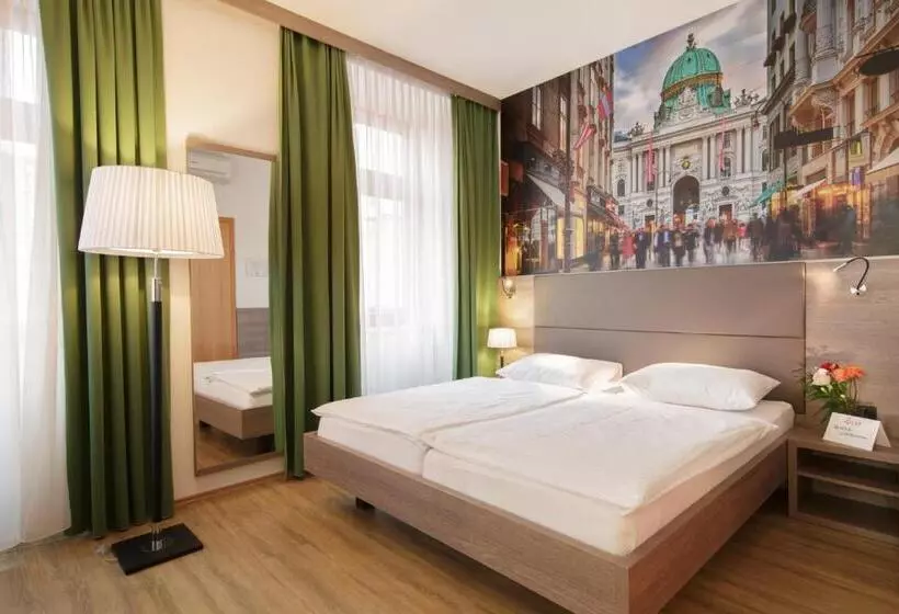 Fotos del hotel Lucia:  4