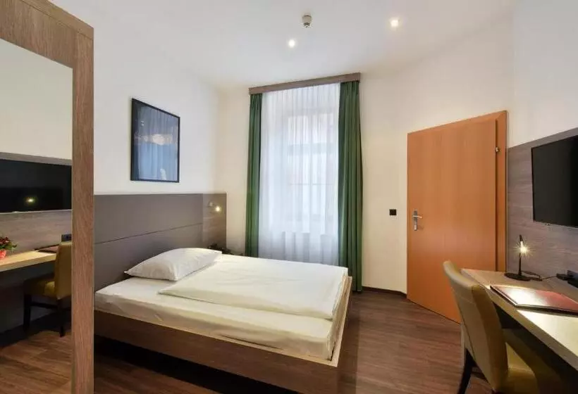 Fotos del hotel Lucia:  10