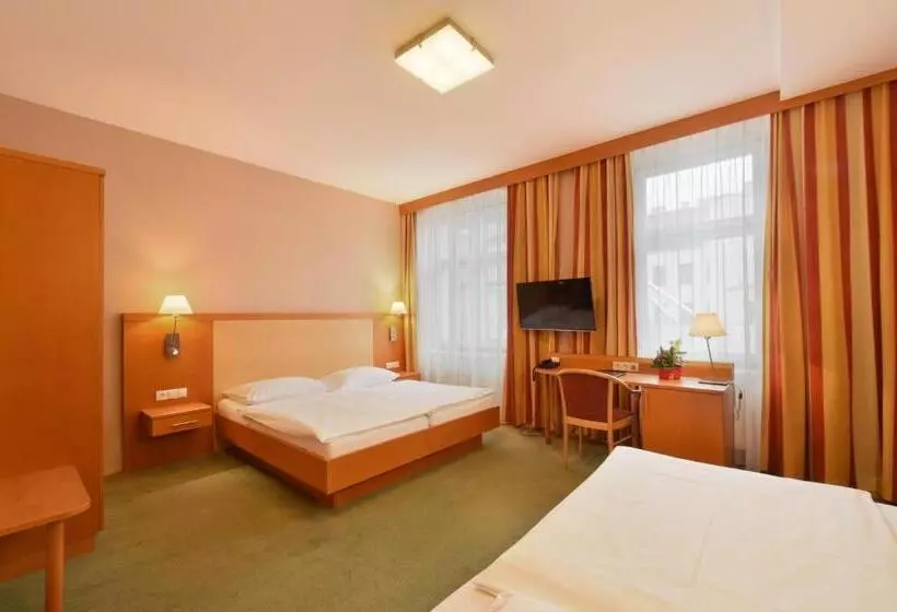 Fotos del hotel Lucia:  21