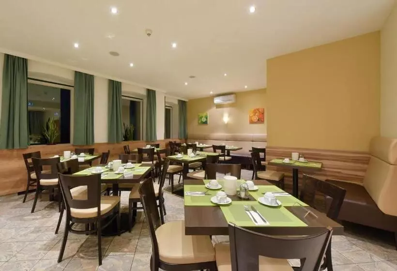 Fotos del hotel Lucia:  5