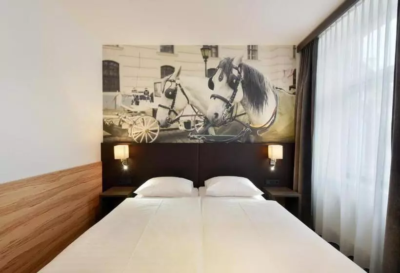 Fotos del hotel Lucia:  23