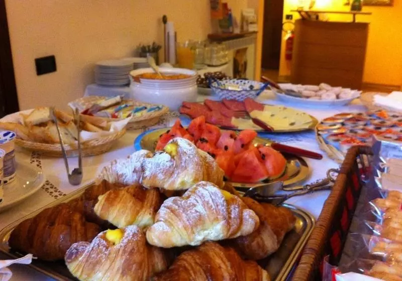 Fotos del hotel Leopolda:  4