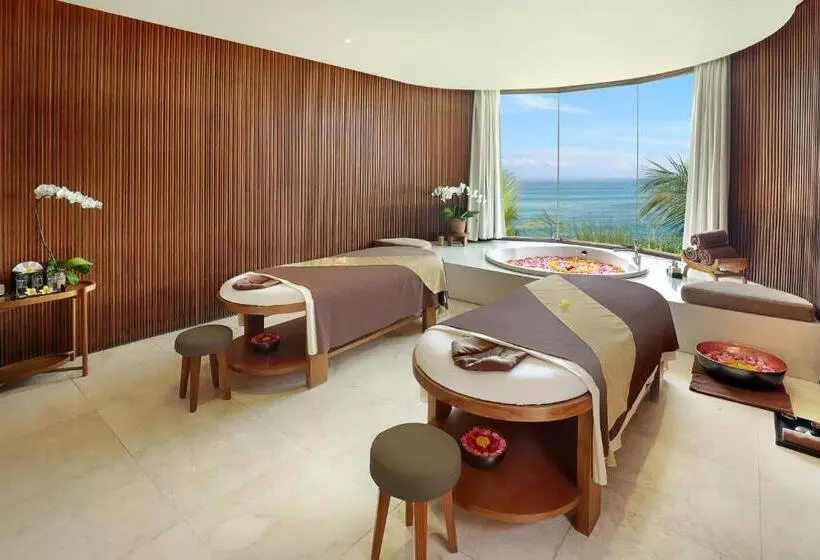 Candi Beach Resort And Spa