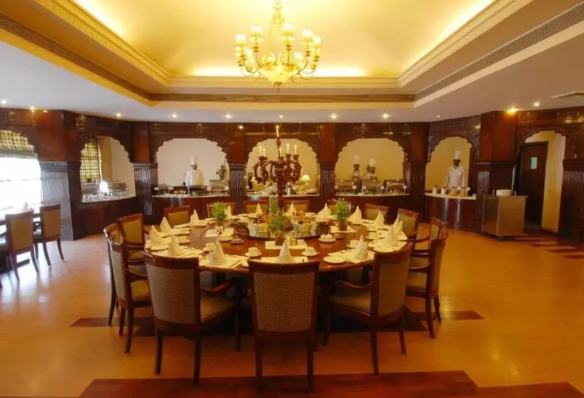 Fotos del hotel Gorbandh Palace:  10