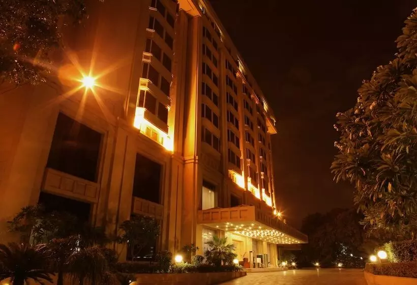 The Metropolitan Hotel & Spa New Delhi
