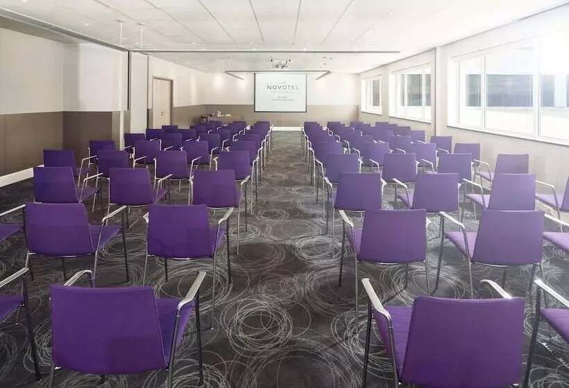 Fotos del hotel Novotel World Trade Centre Dubai:  8