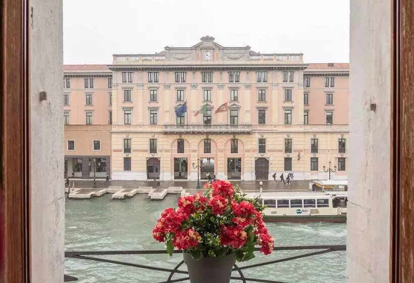 Fotos del hotel Grand Canal Suites:  10