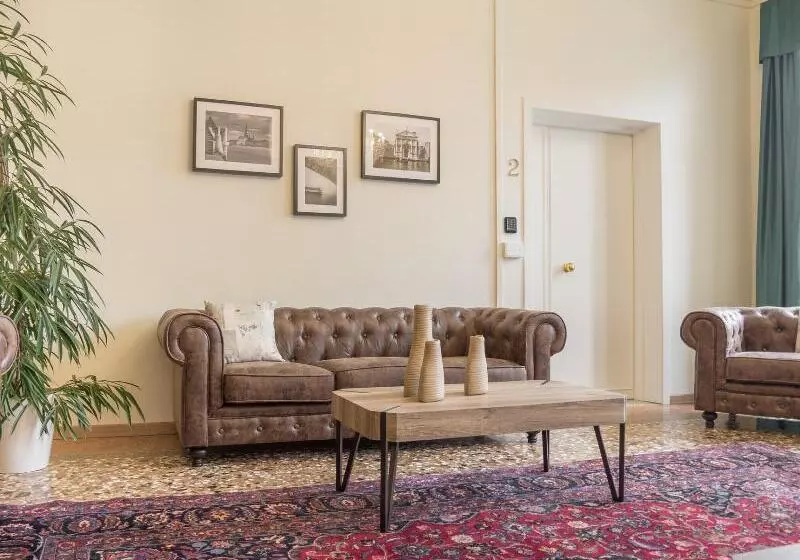 Fotos del hotel Grand Canal Suites:  12