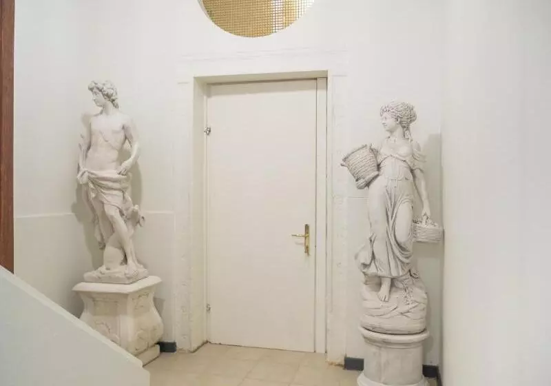 Fotos del hotel Grand Canal Suites:  6