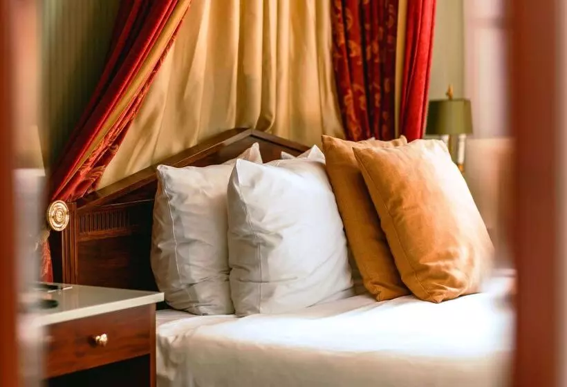 Fotos del hotel Grand Hotel Karel V:  25