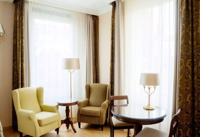 Fotos del hotel Grand Hotel Karel V:  20