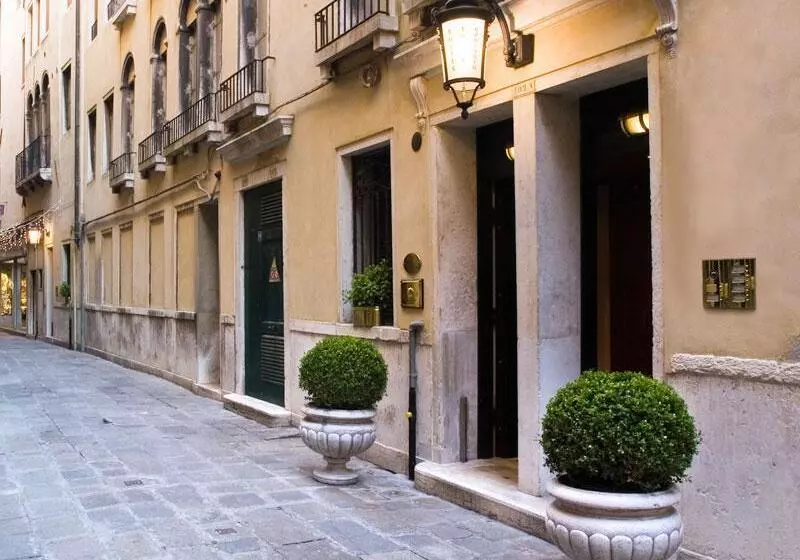 Fotos del hotel Suites Torre Dell Orologio:  12