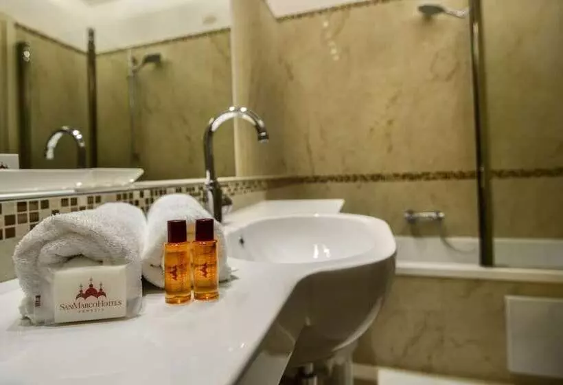 Fotos del hotel Suites Torre Dell Orologio:  17