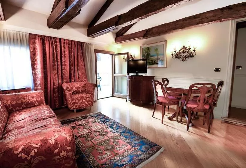 Fotos del hotel Suites Torre Dell Orologio:  24