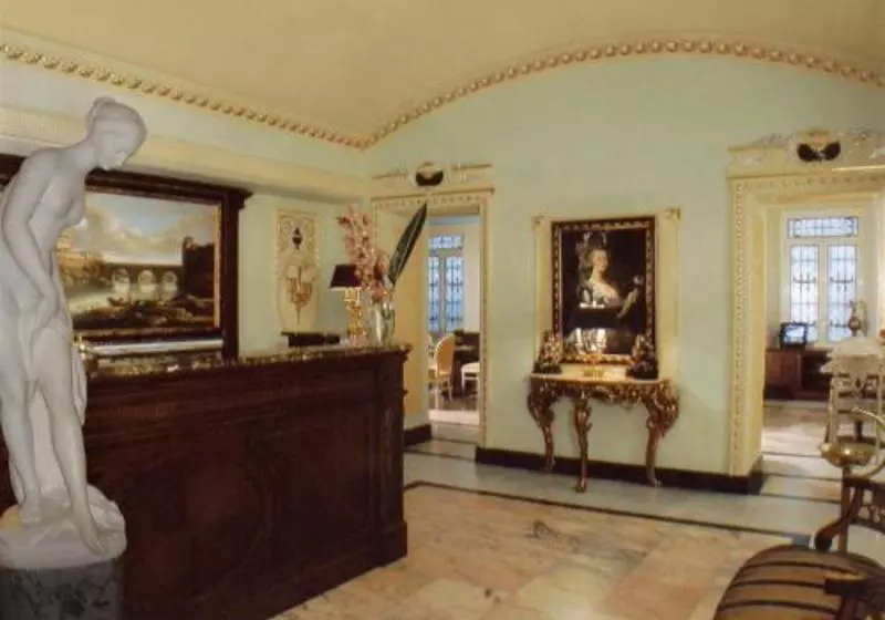 Fotos del hotel Champagne Palace:  8