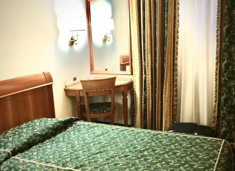 Fotos del hotel Champagne Palace:  12