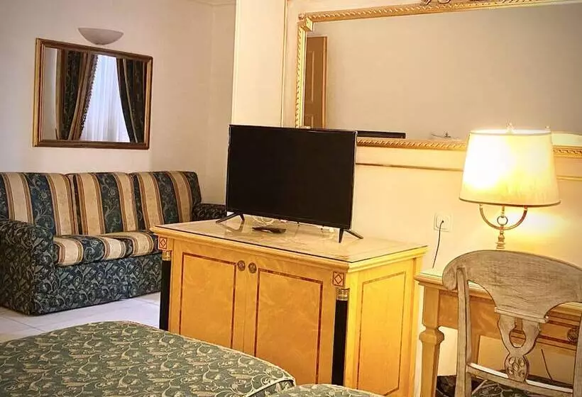 Fotos del hotel Champagne Palace:  16